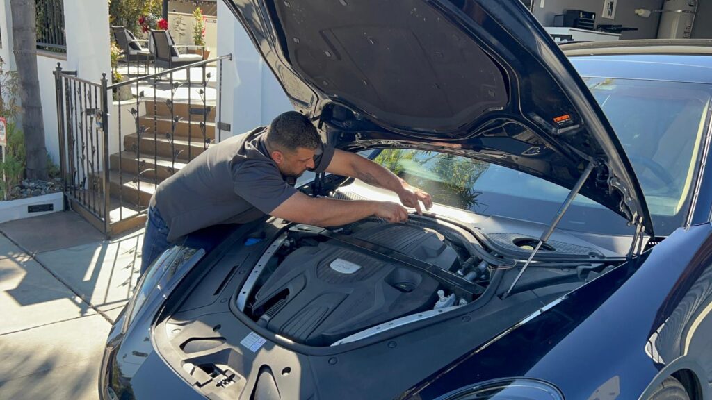 Mobile Windshield Replacement Carmel Valley, CA